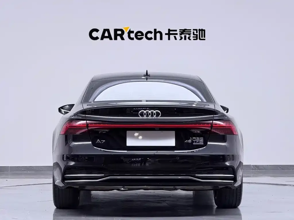 Audi A7L — фото 7