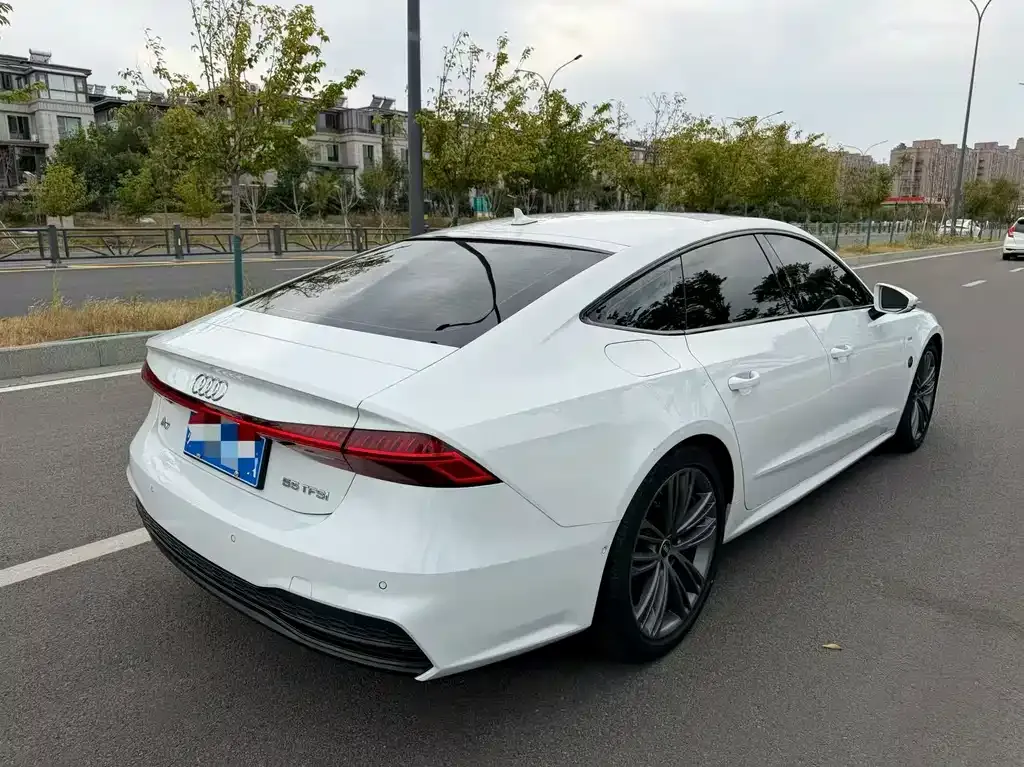 Audi A7 — фото 9
