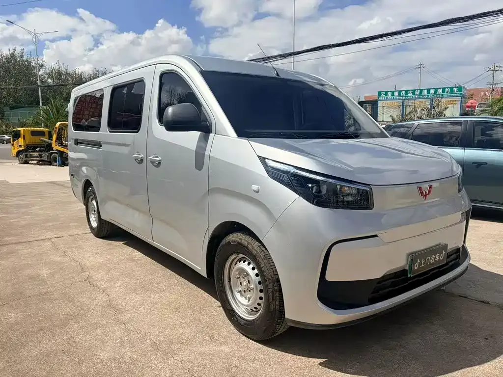 Wuling Yangguang Pro — фото 1