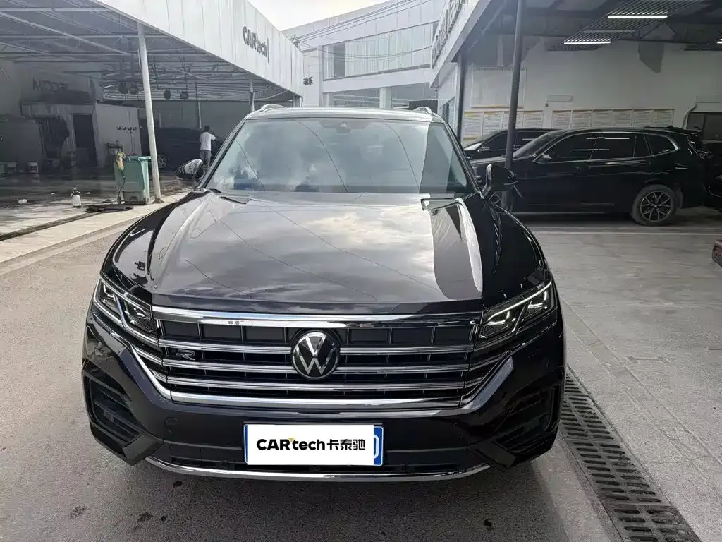 Volkswagen Touareg — фото 5