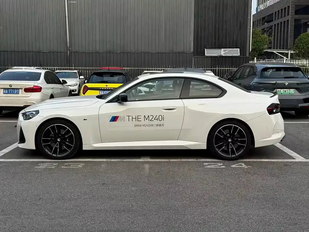 BMW M240i — фото 4