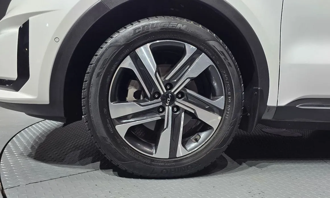 Kia Sorento — фото 8