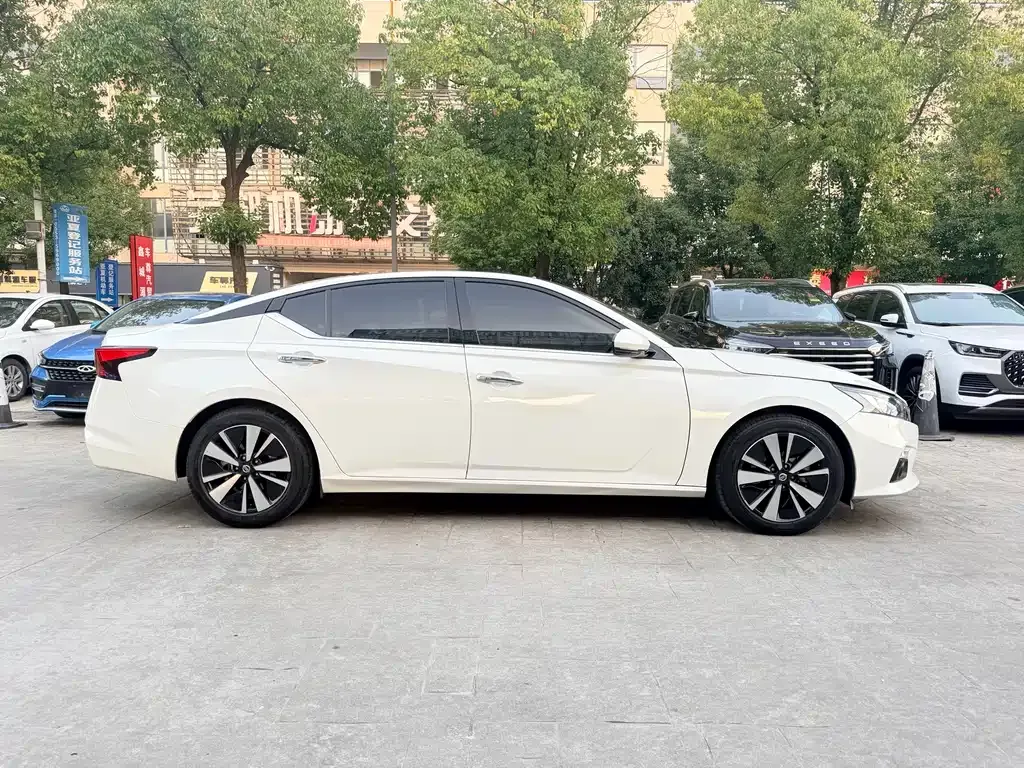 Nissan Teana — фото 9