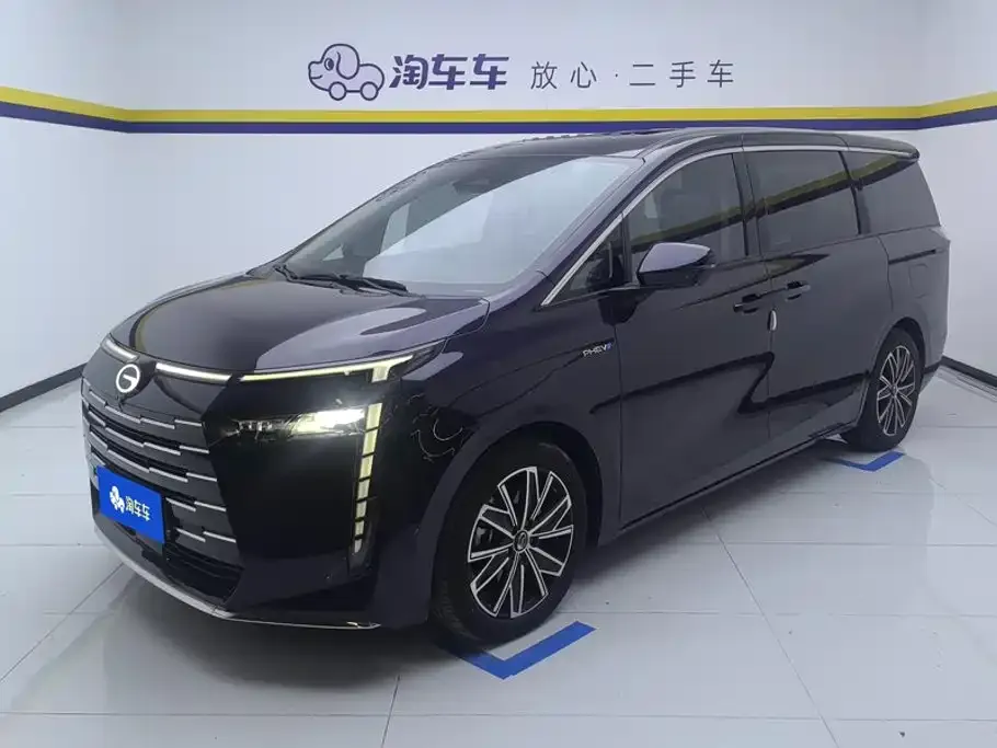 GAC Motor Trumpchi E8 PHEV — фото 1
