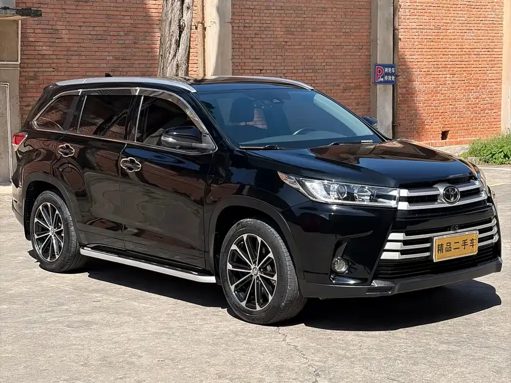 Toyota Highlander — фото 4