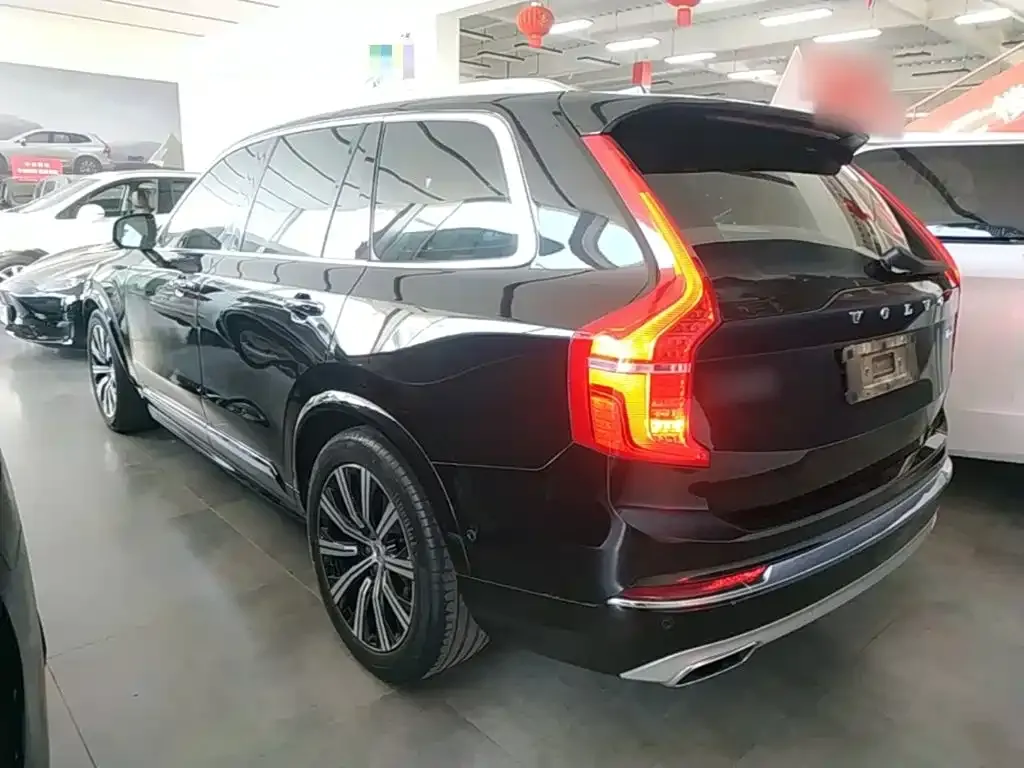 Volvo XC90 — фото 5