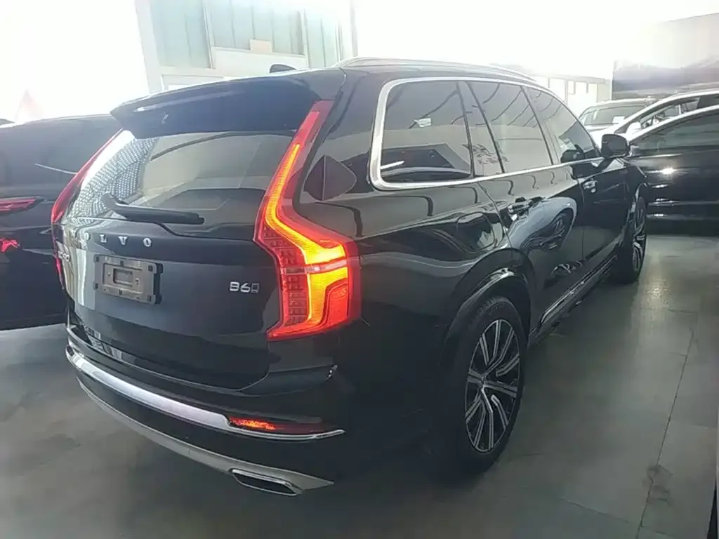 Volvo XC90 — фото 4