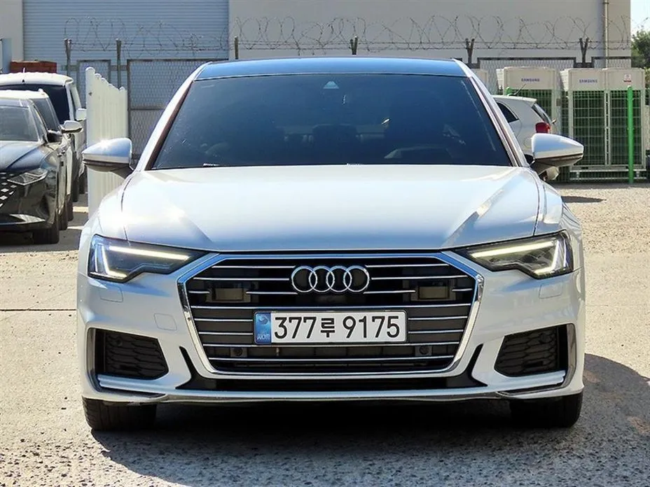 Audi A6 — фото 1