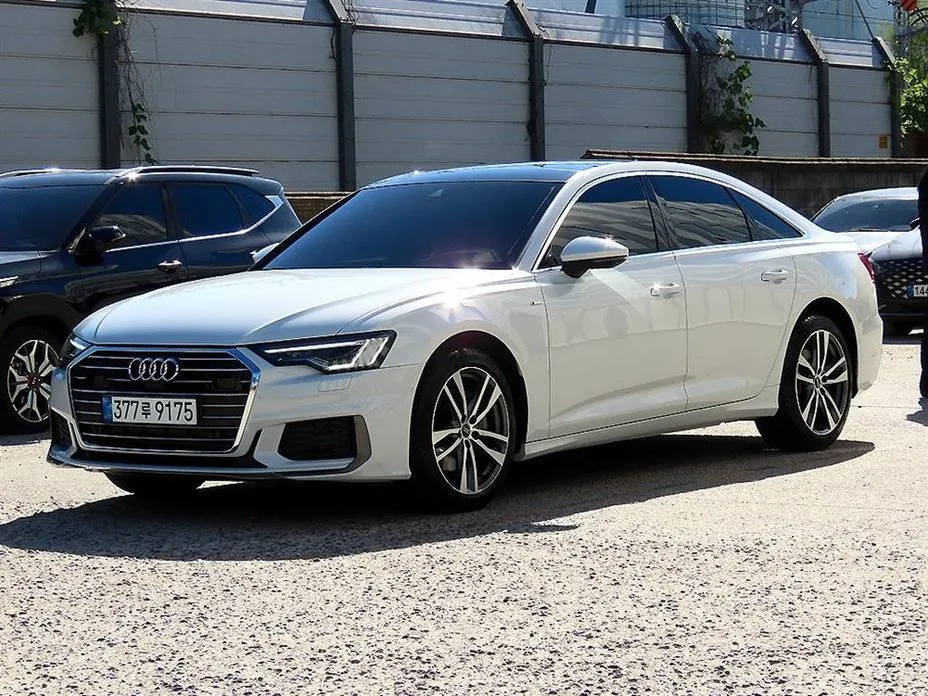 Audi A6 — фото 8