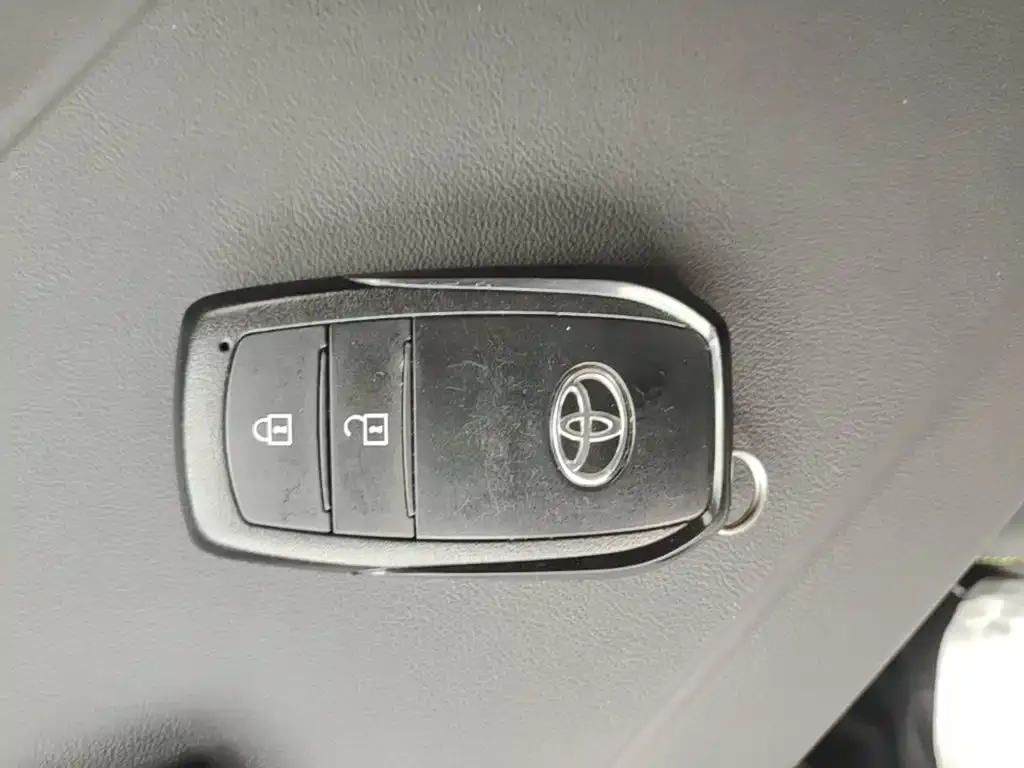 Toyota bZ5 — фото 4