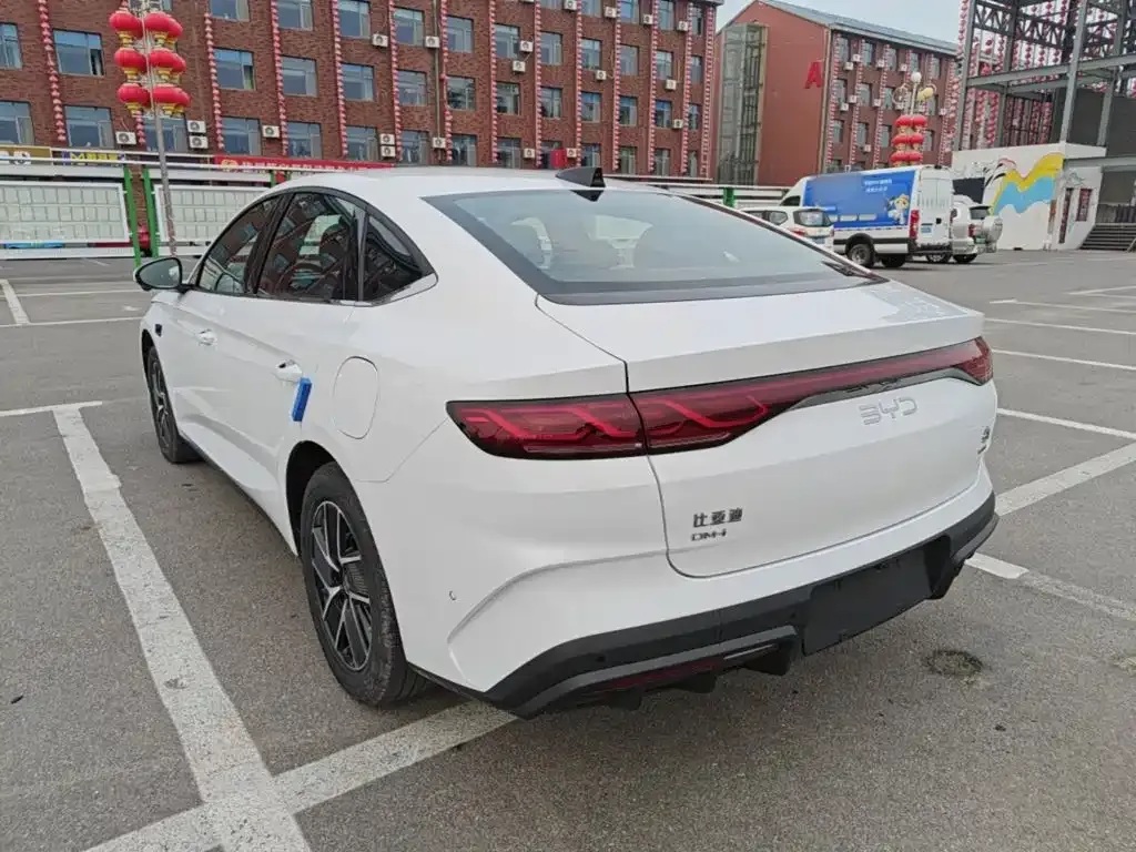 BYD Qin L — фото 6