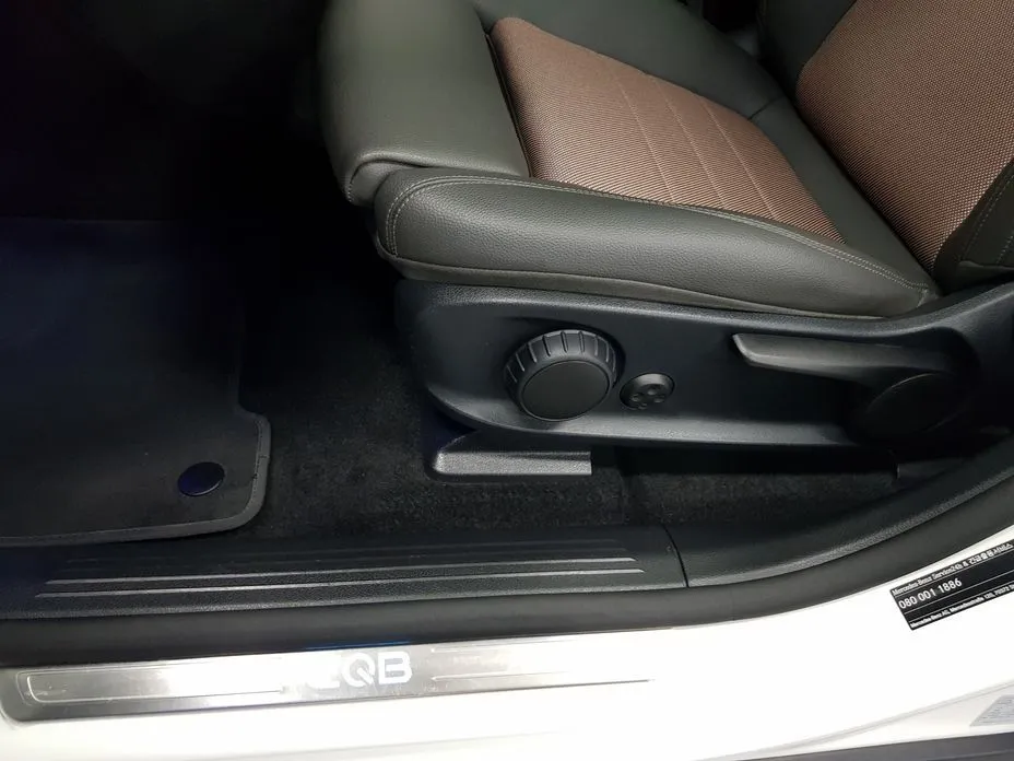 Mercedes-Benz EQB — фото 10