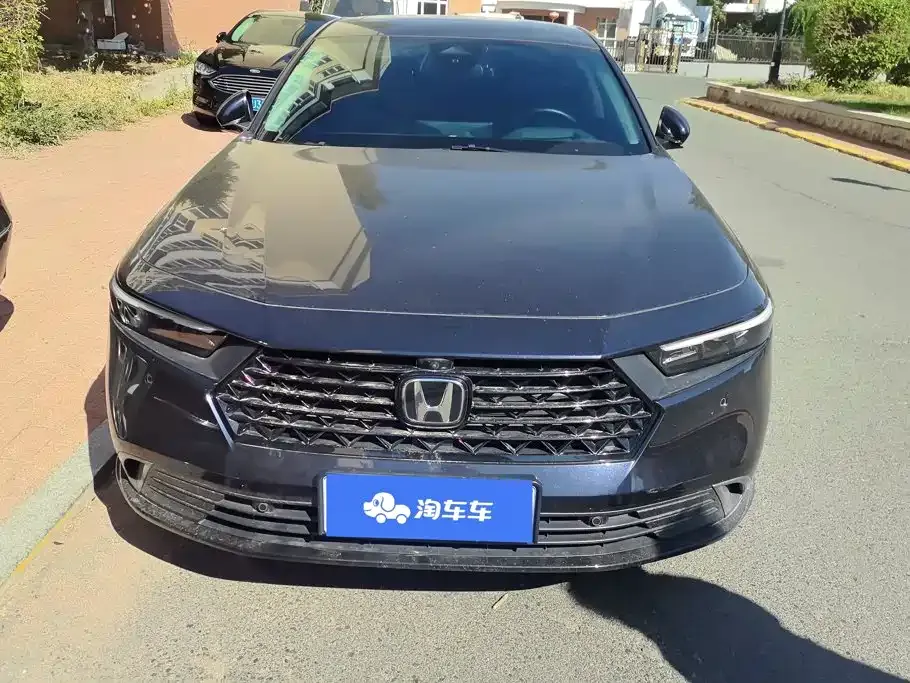 Honda Accord — фото 10