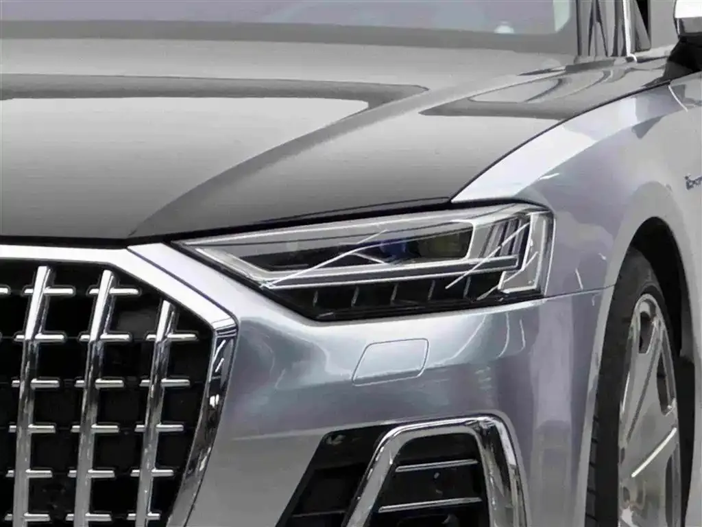 Audi A8 — фото 8