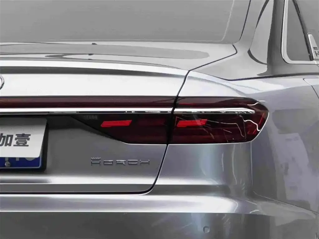 Audi A8 — фото 3