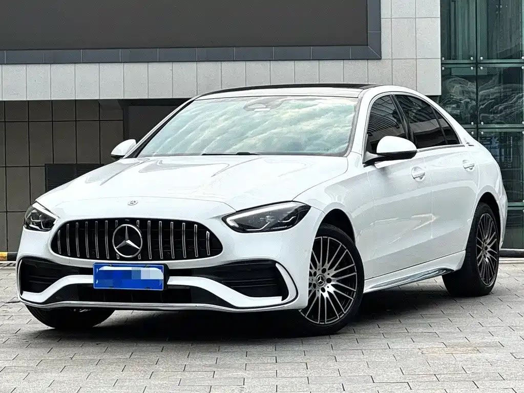 Mercedes-Benz C-Class — фото 1
