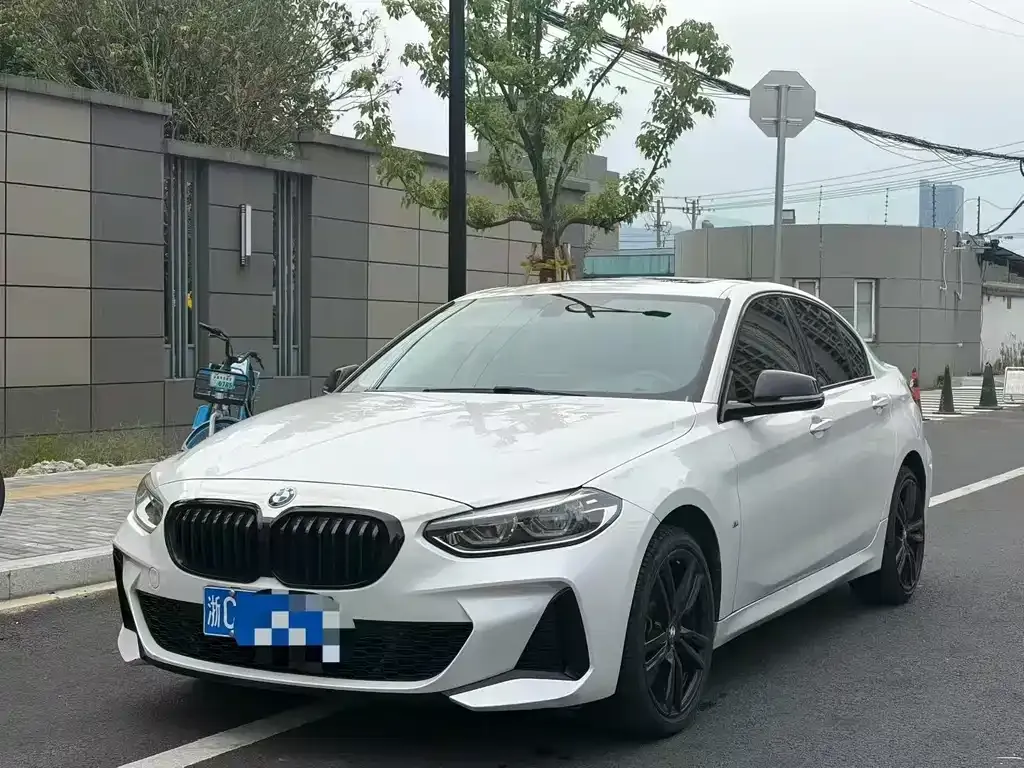 BMW 1 Series — фото 1