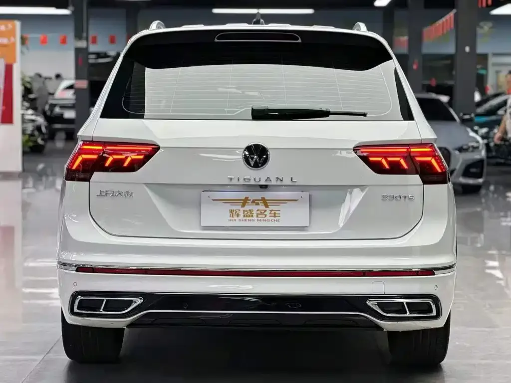 Volkswagen Tiguan L — фото 6