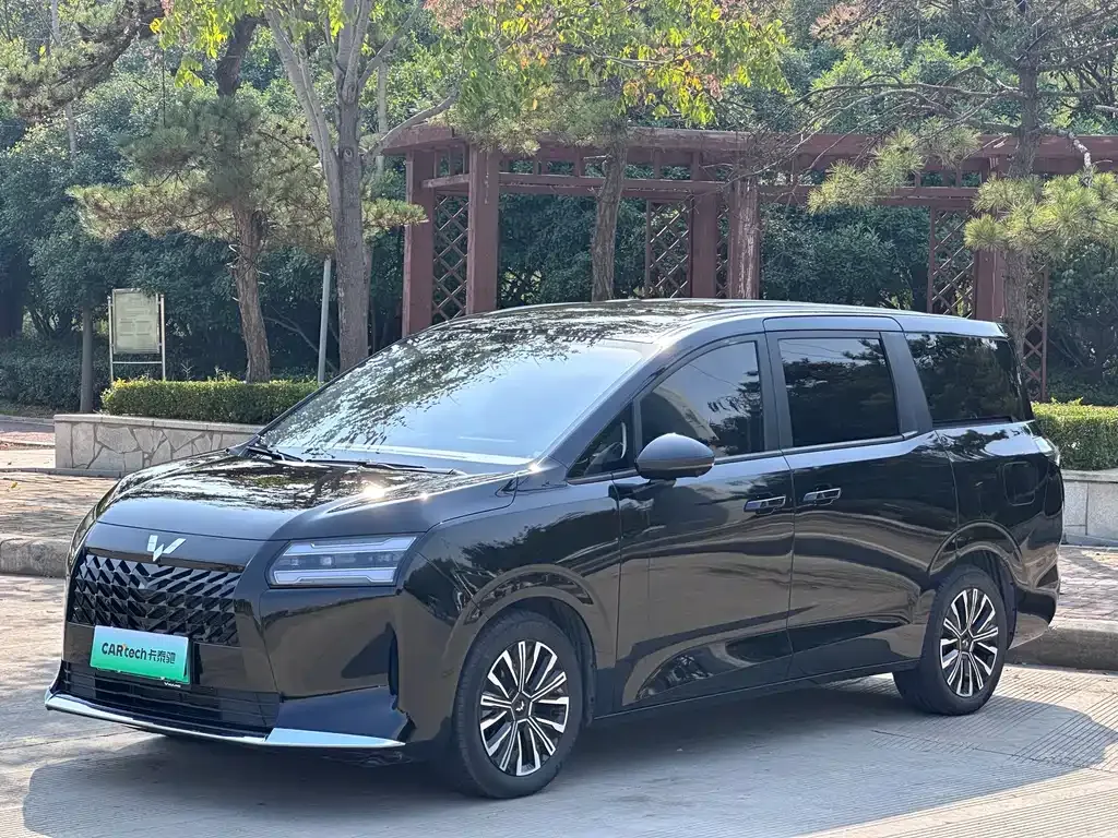 Wuling Xingguang 730 New Energy — фото 1