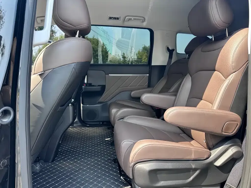 Wuling Xingguang 730 New Energy — фото 6