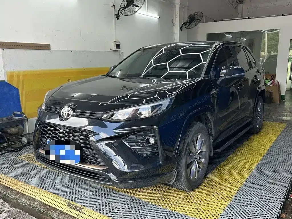 Toyota Wildlander — фото 1