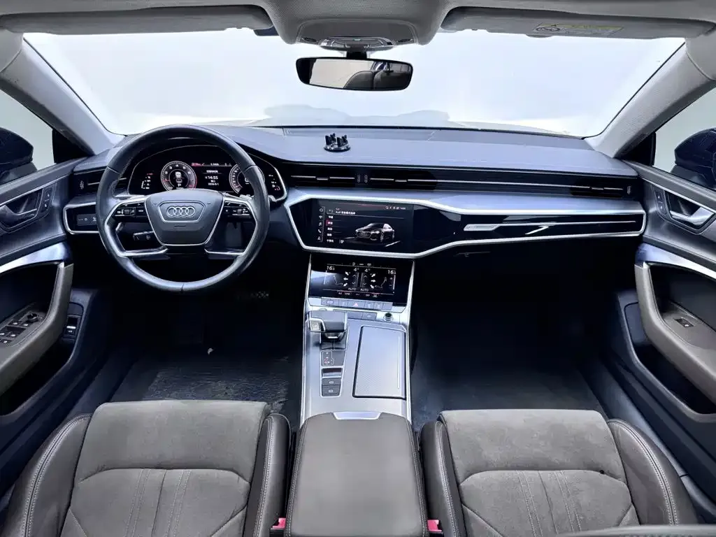 Audi A7L — фото 10