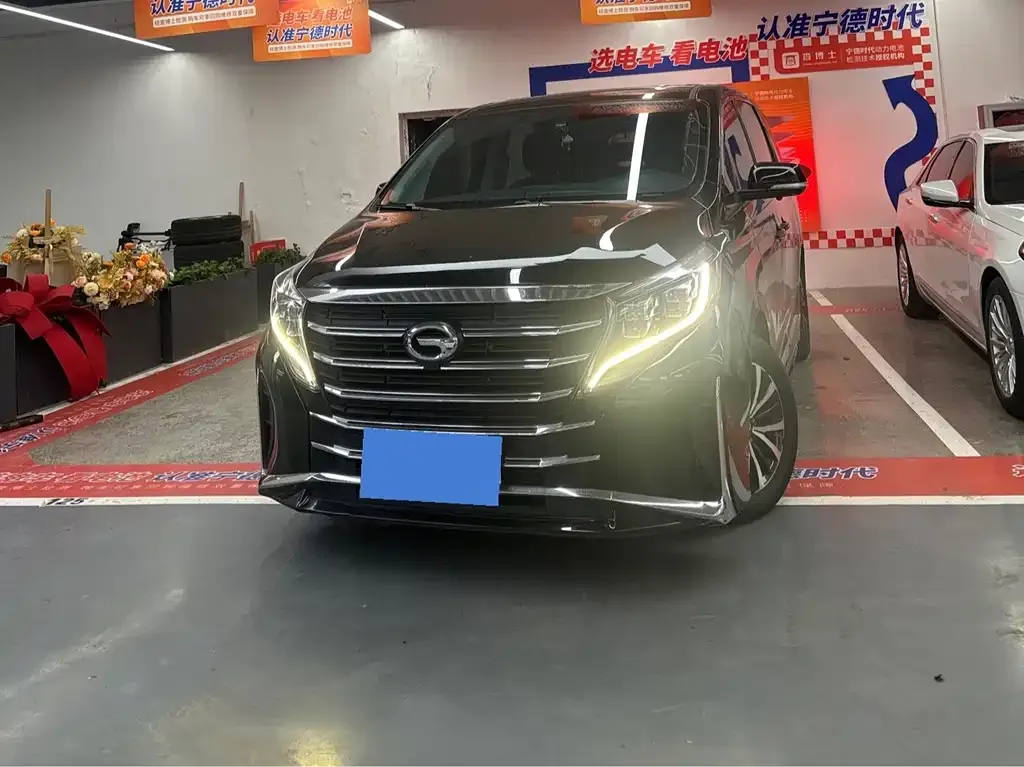 GAC Motor Trumpchi M8 — фото 1