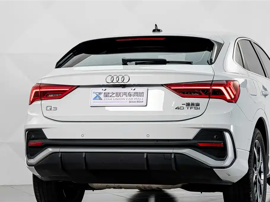 Audi Q3 Sportback — фото 10