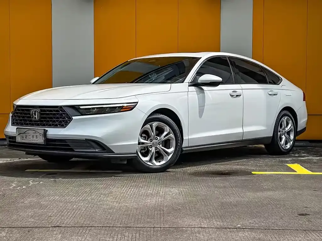 Honda Accord — фото 1