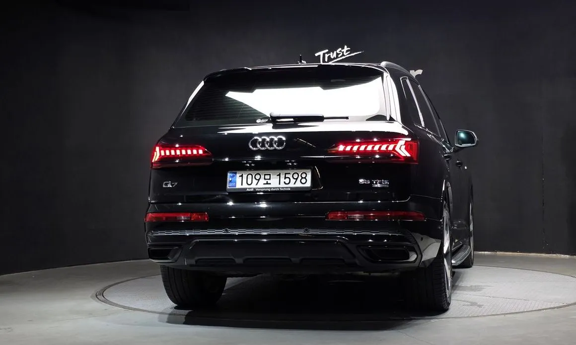 Audi Q7 — фото 3