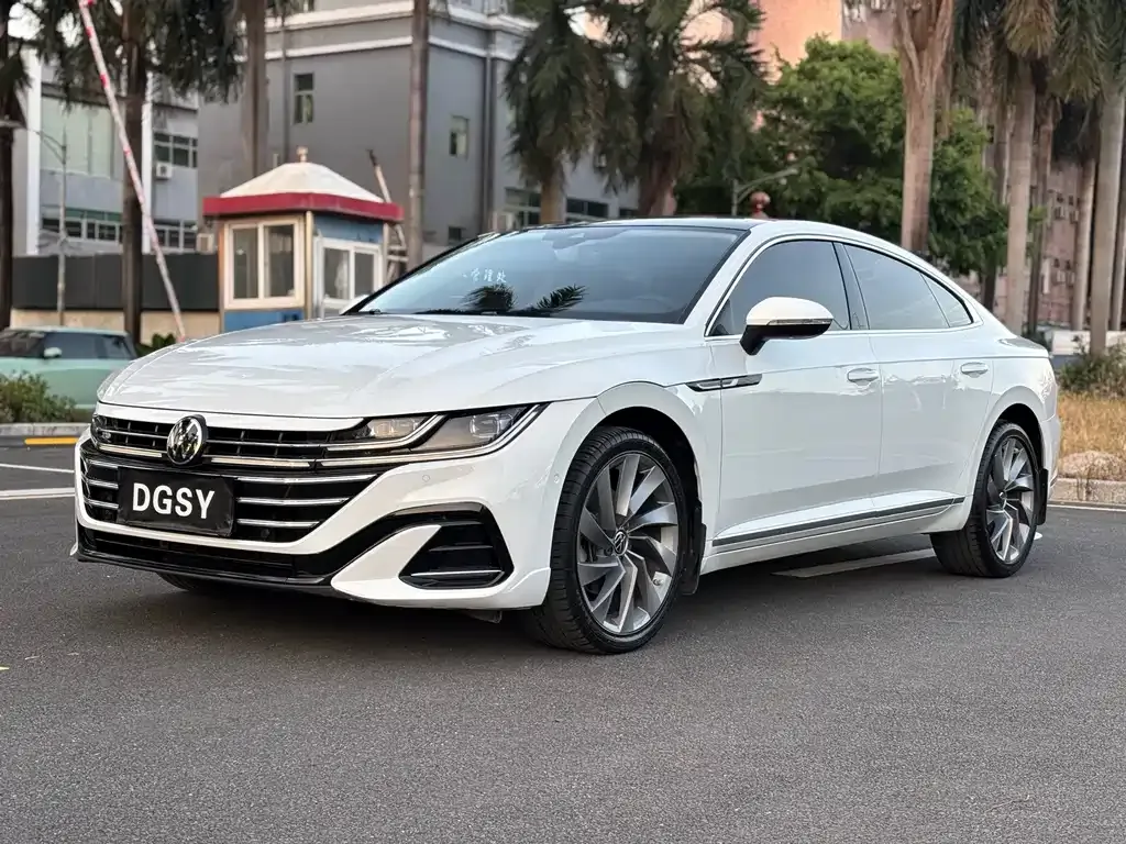Volkswagen CC — фото 1