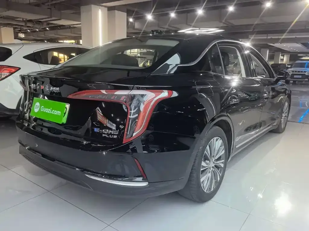 Hongqi E-QM5 — фото 6