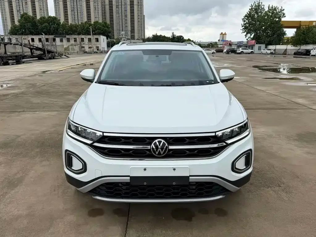 Volkswagen T-Roc — фото 7