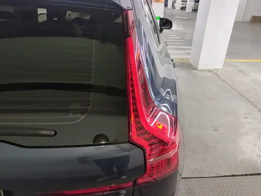Volvo XC60 — фото 2