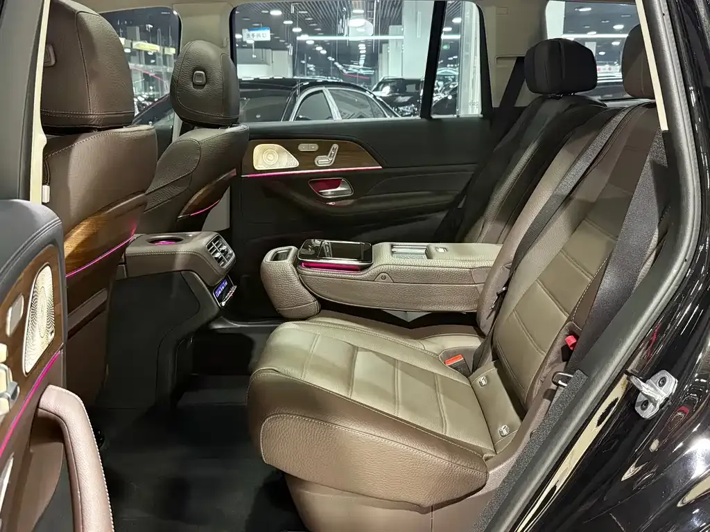 Mercedes-Benz GLS — фото 9