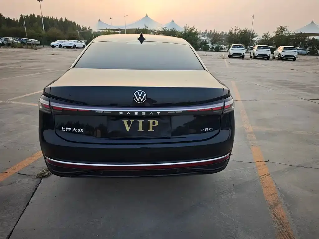 Volkswagen Passat — фото 3