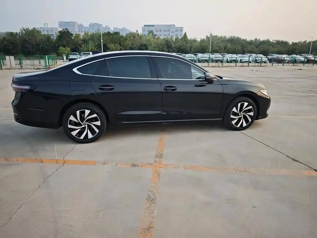 Volkswagen Passat — фото 9