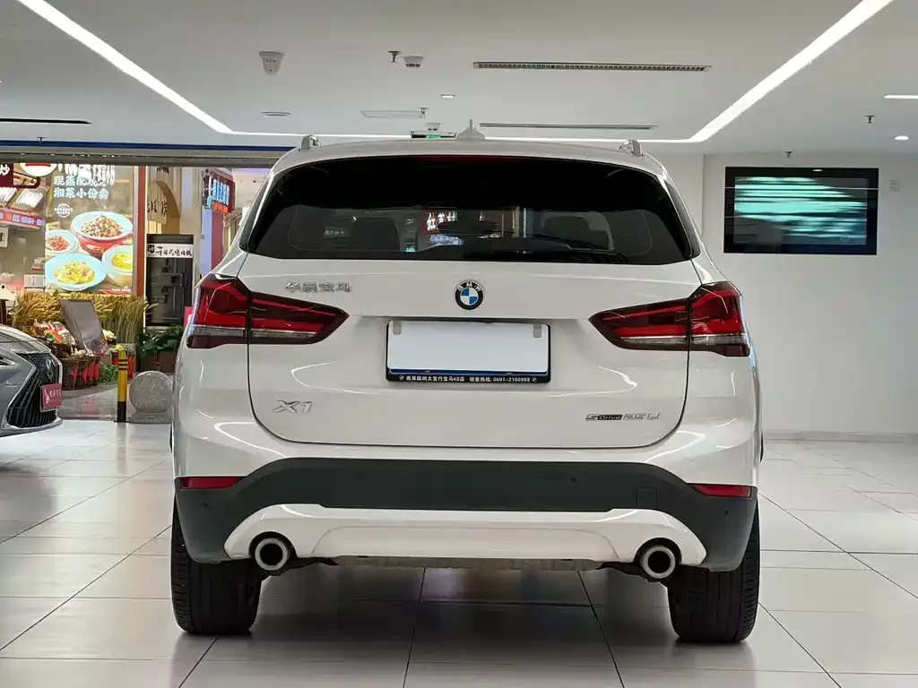 BMW X1 — фото 2