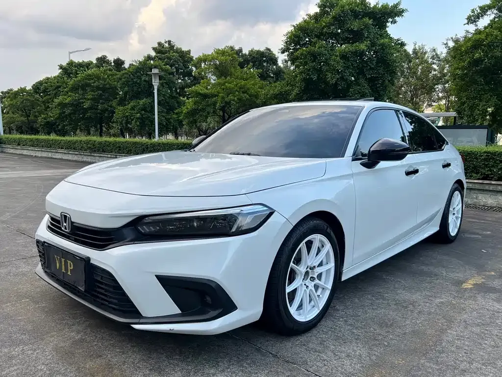 Honda Civic — фото 1