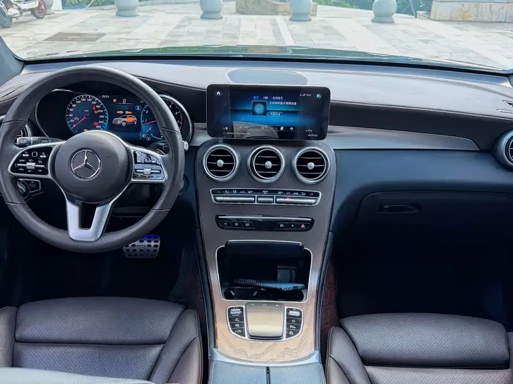Mercedes-Benz GLC — фото 2