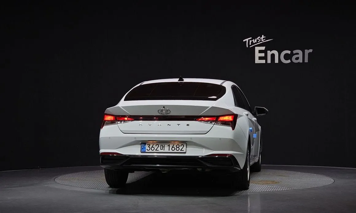 Hyundai AVANTE — фото 3
