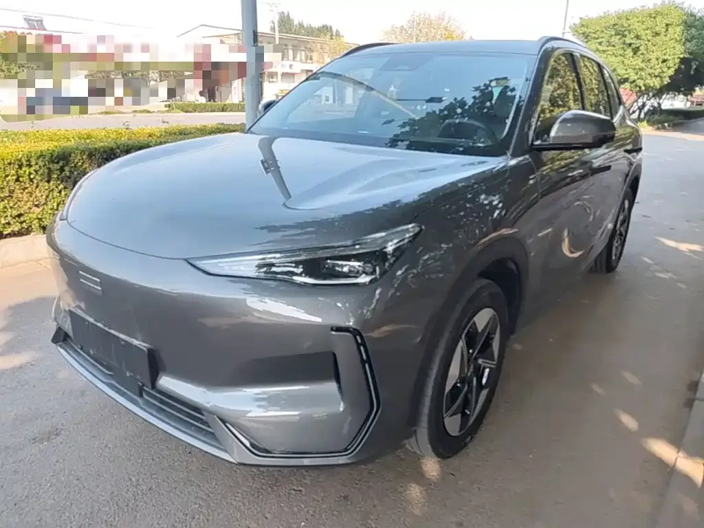 Geely Galaxy E5 — фото 1
