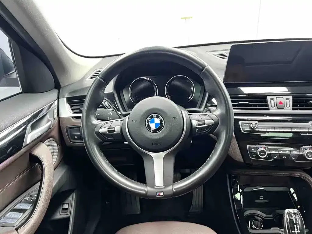 BMW X1 — фото 2