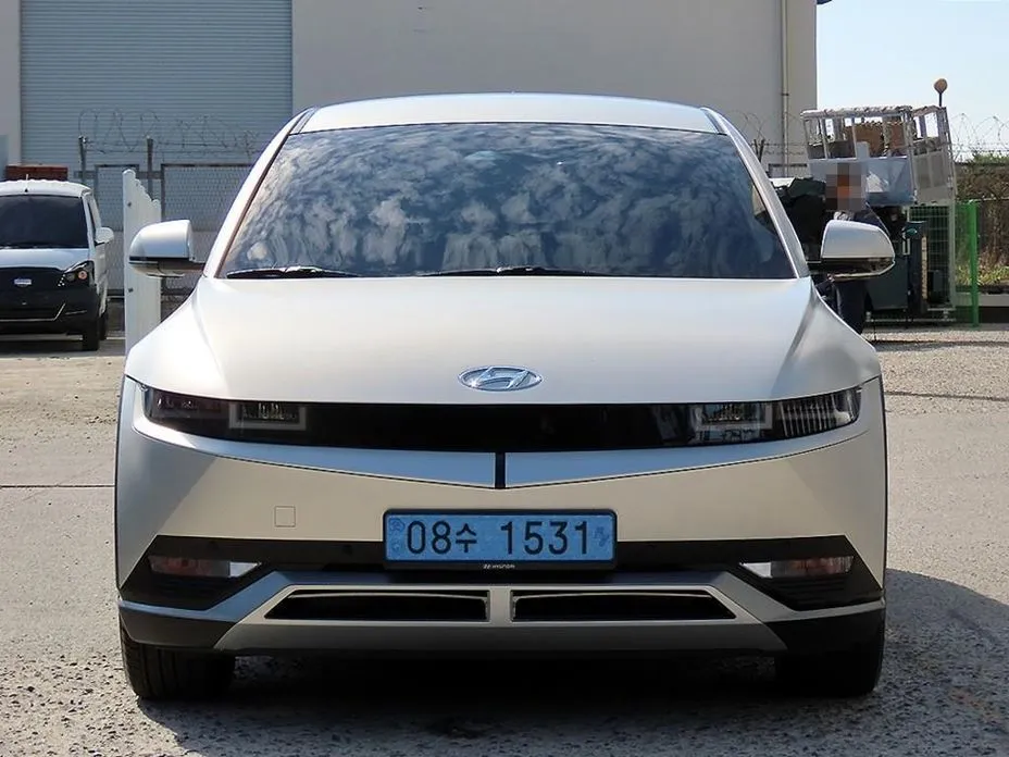 Hyundai Ioniq5 — фото 1