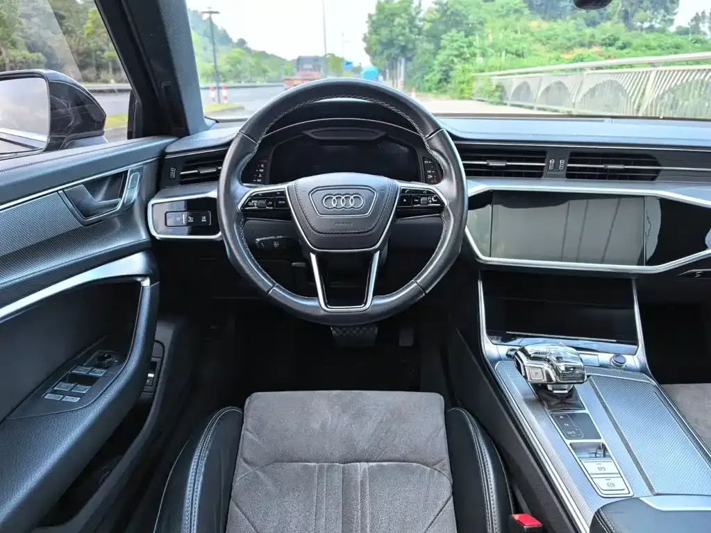 Audi A6L — фото 5