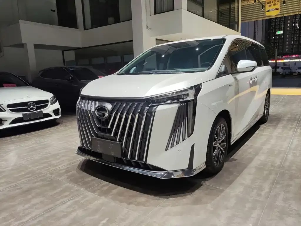 GAC Motor Trumpchi M8 — фото 1