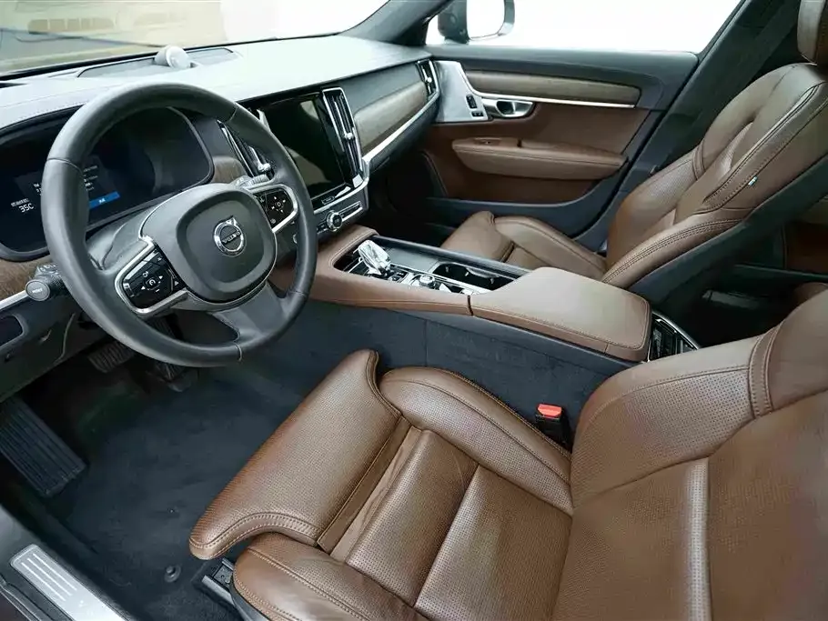 Volvo V90 — фото 10