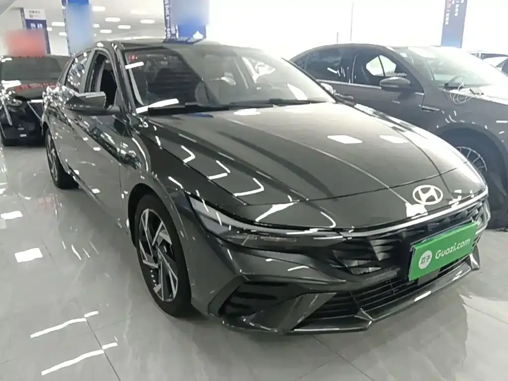 Hyundai Elantra — фото 6