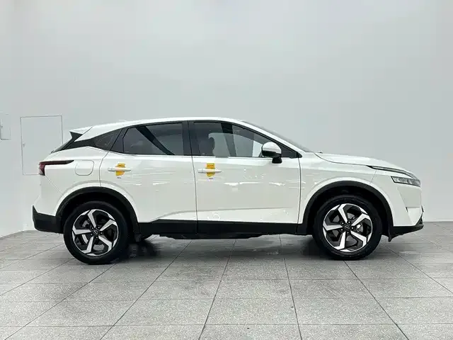 Nissan Qashqai — фото 8