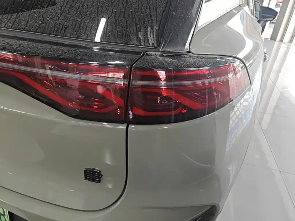 BYD Tang New Energy — фото 1